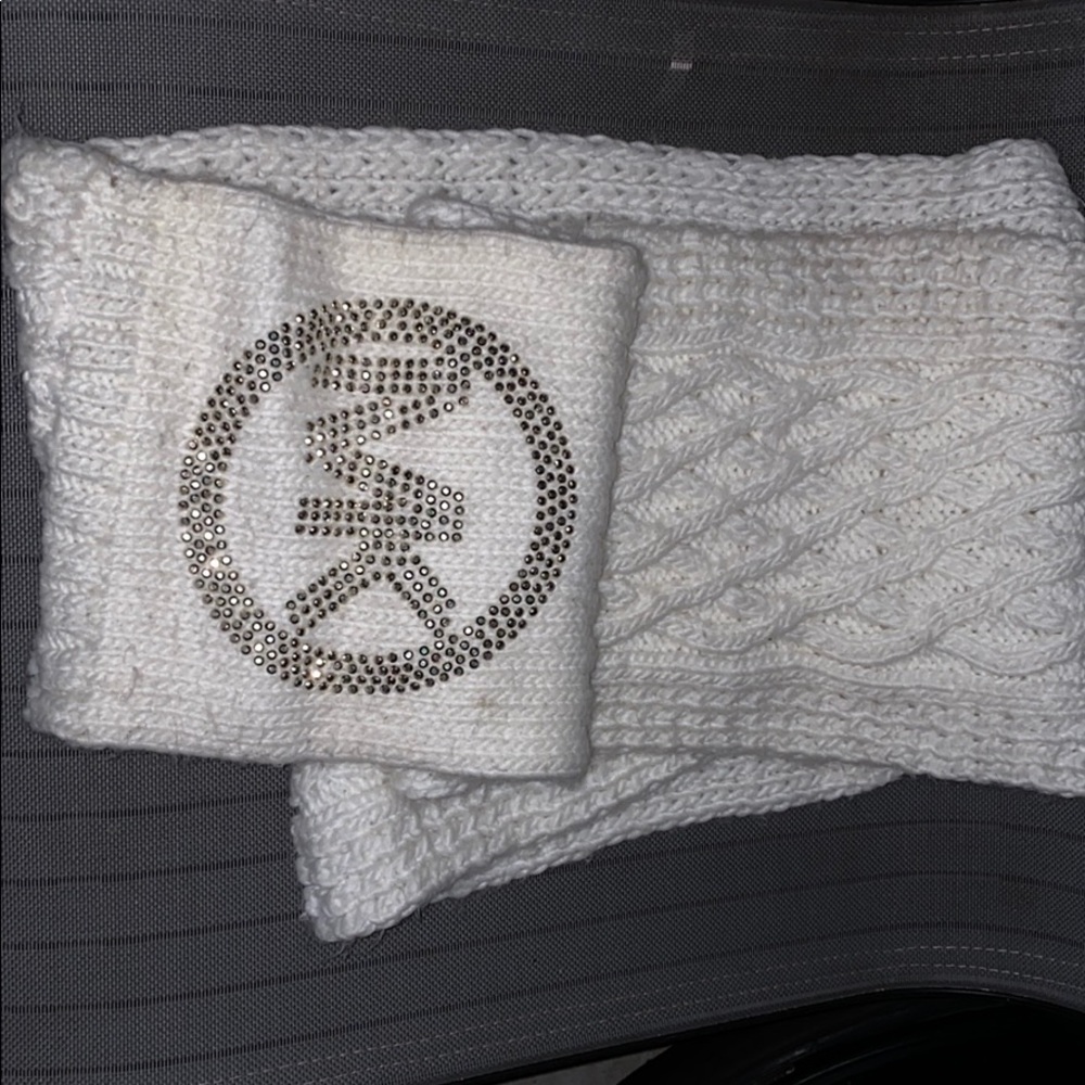Michael kors infinity scarf